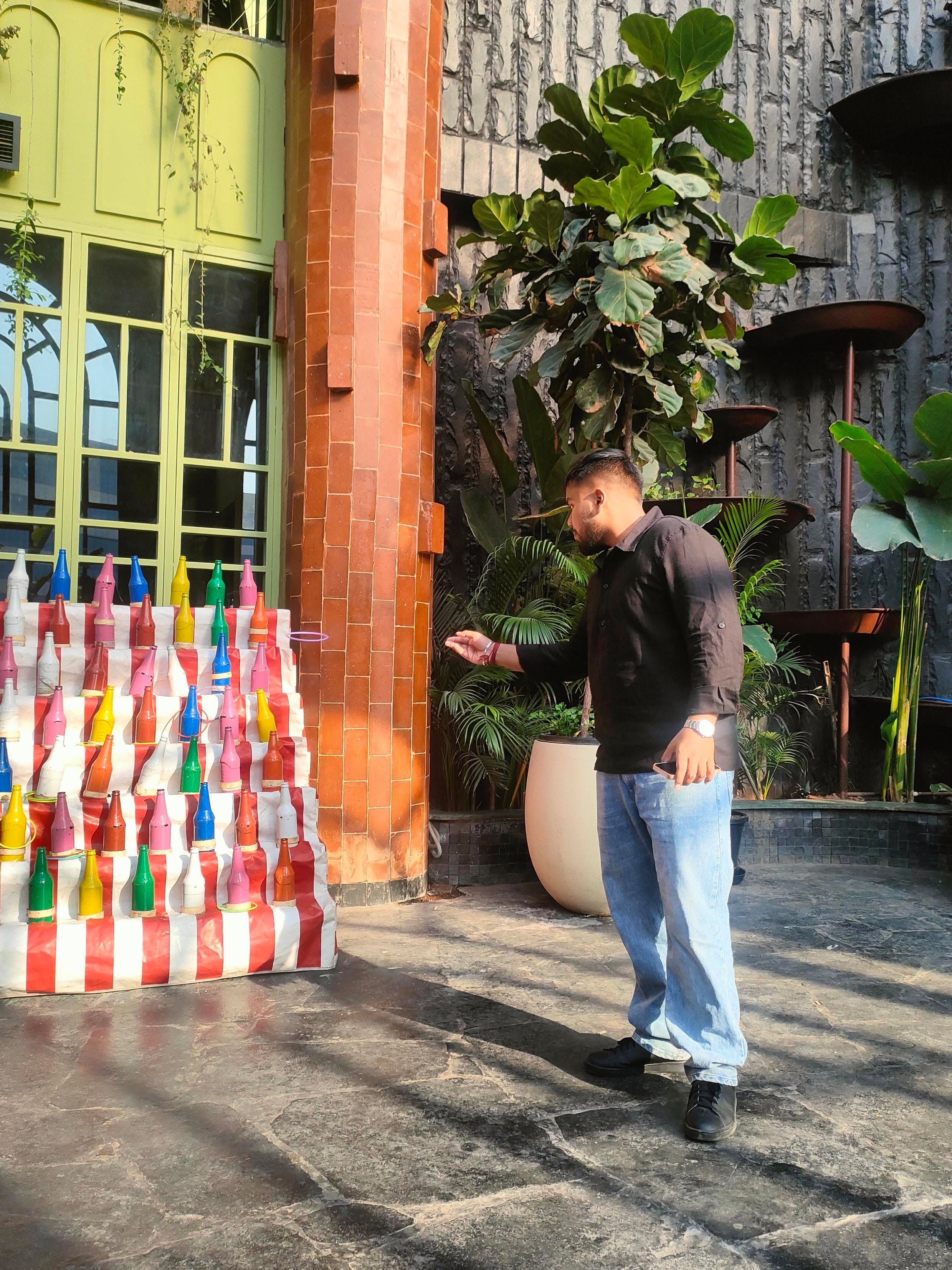 Auro - Standing